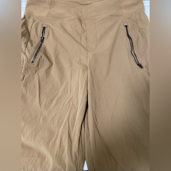 Athleta Trekkie North women’s tan joggers size 4 - Picture 1 of 5